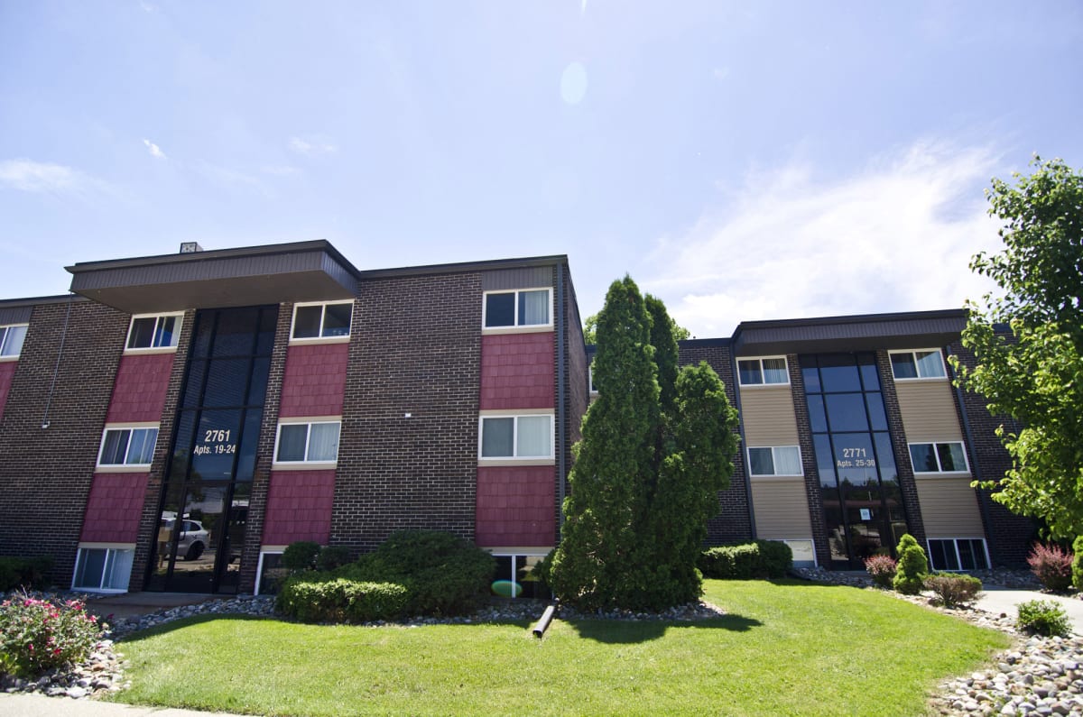 Photos and Video of Collingwood Apartments in East Lansing, MI
